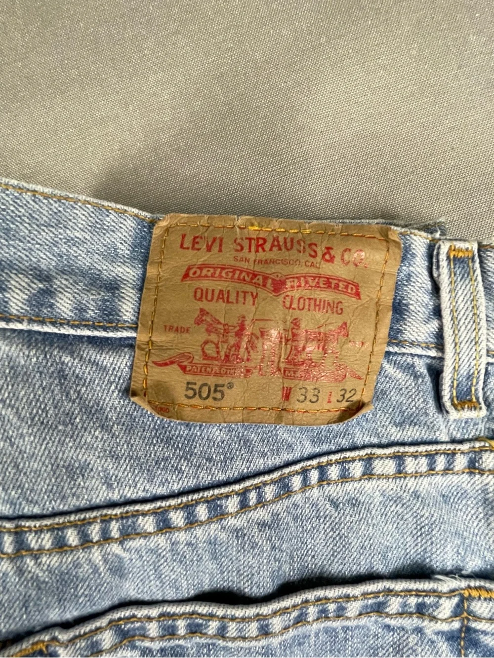 Levi's 505 Regular Fit Straight Leg Jeans Light Wash Blue Mens 33x32